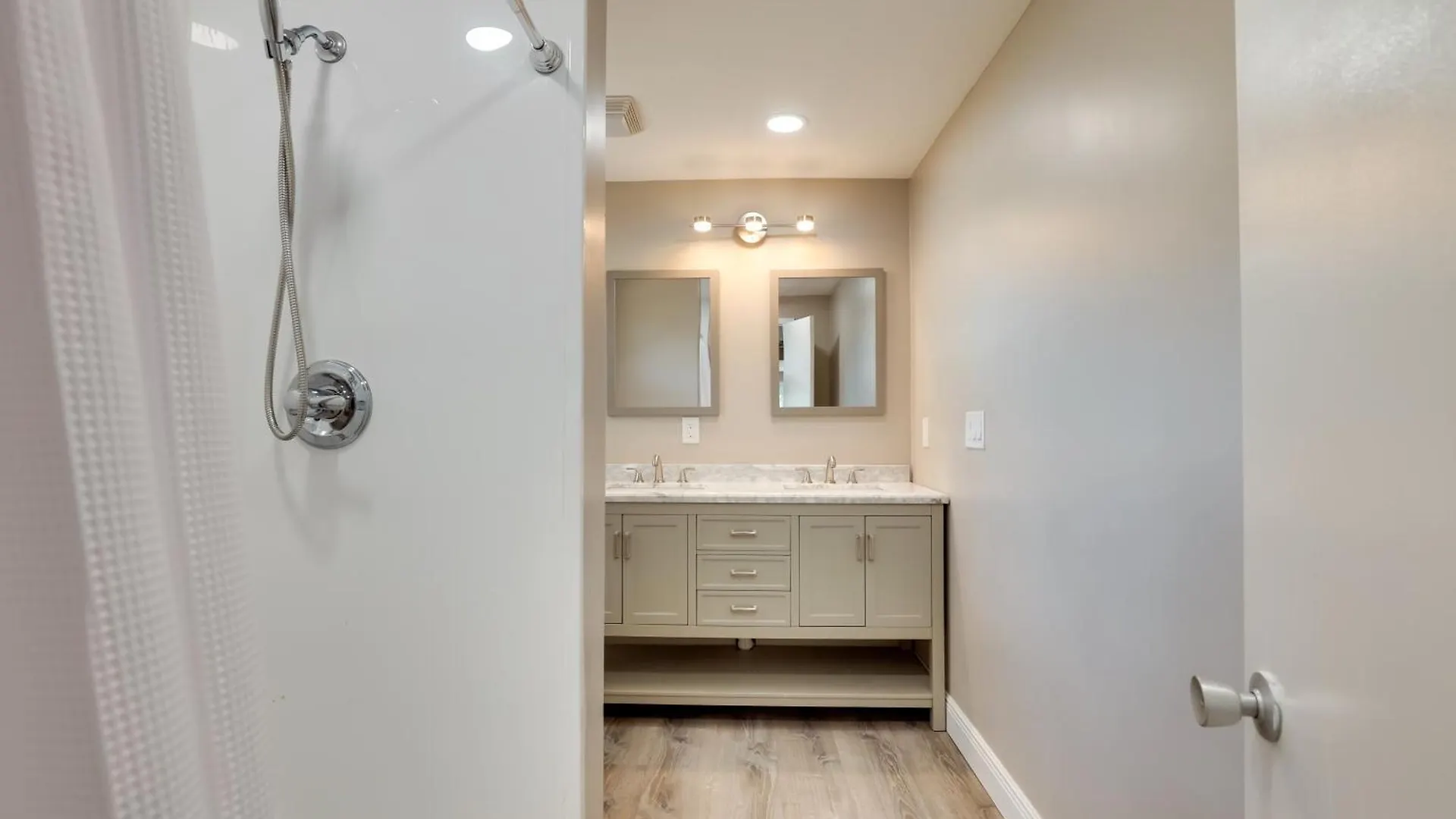 펜션 Spacious Tampa Home With Pool On Bellows Lake! 미국