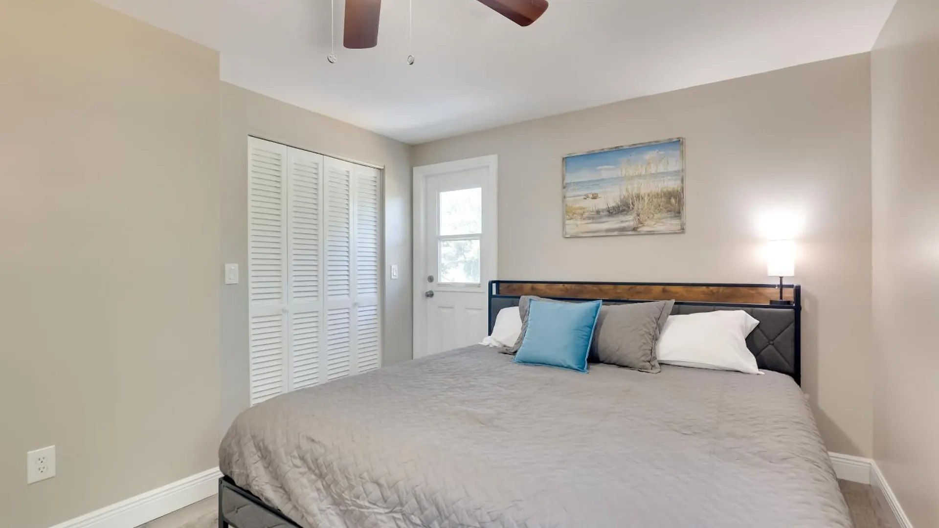 Spacious Tampa Home With Pool On Bellows Lake! 0*,